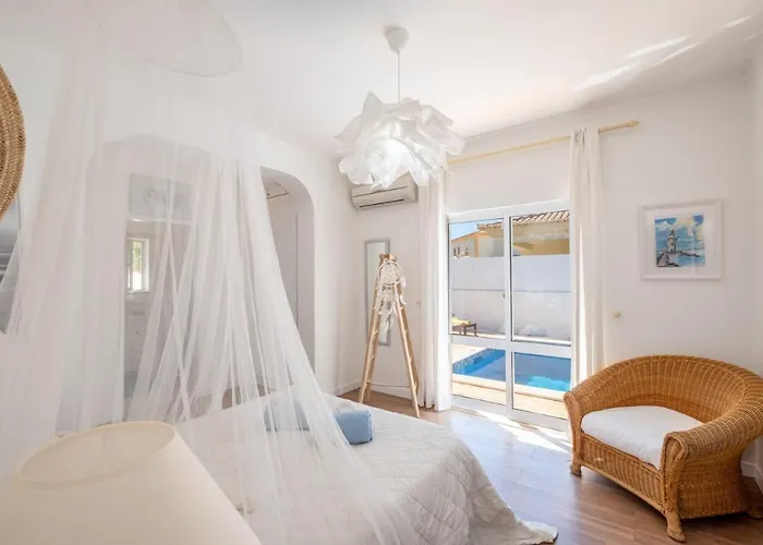 Villa O Canto Da Parra - Hot Jacuzzi - Swimming Pool - Wifi - By Bedzy Gale (Albufeira)