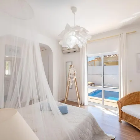 Villa O Canto Da Parra - Hot Jacuzzi - Swimming Pool - Wifi - By Bedzy Gale (Albufeira)